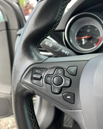 Opel Astra cena 39900 przebieg: 227000, rok produkcji 2017 z Pieniężno małe 704